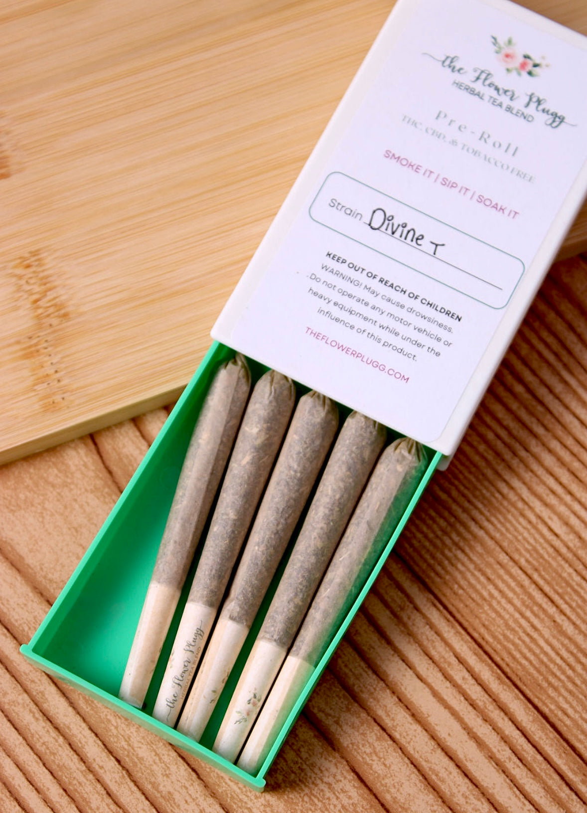 Divine T Floral Roll